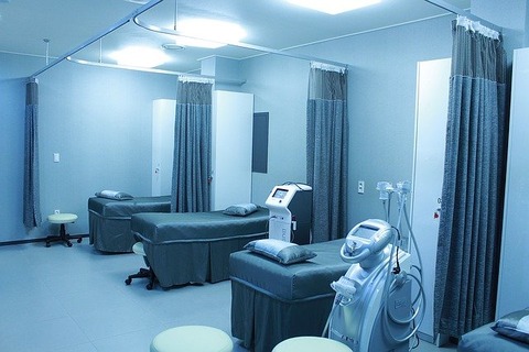 hospital-ward-gd889db47d_640