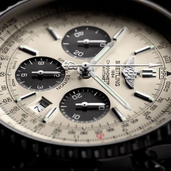 NAVITIMER 01 SILVER GRAY (3)