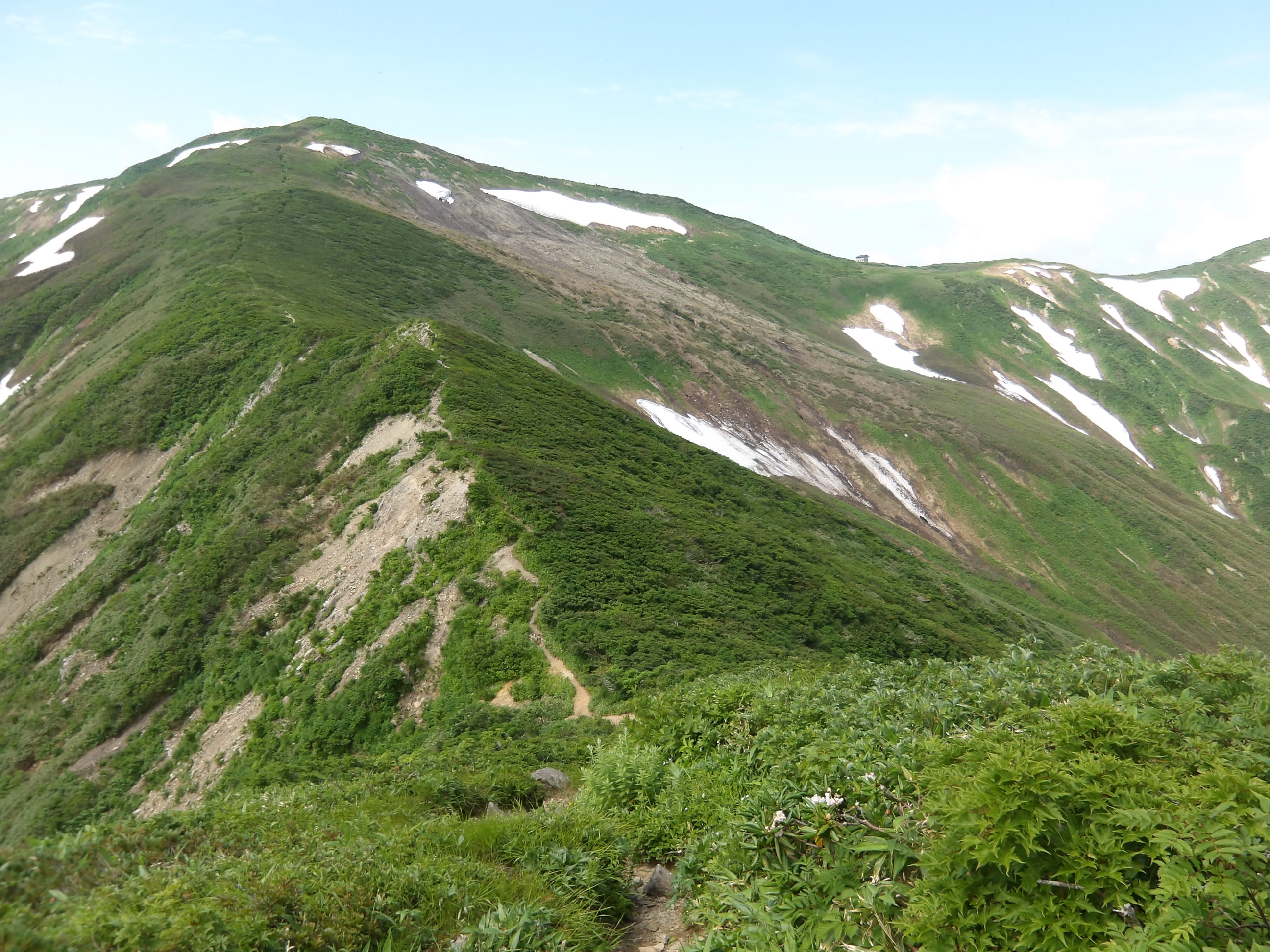 朝日連峰以東岳 日暮沢から小屋泊まり 1日目 : シーバス電脳日誌