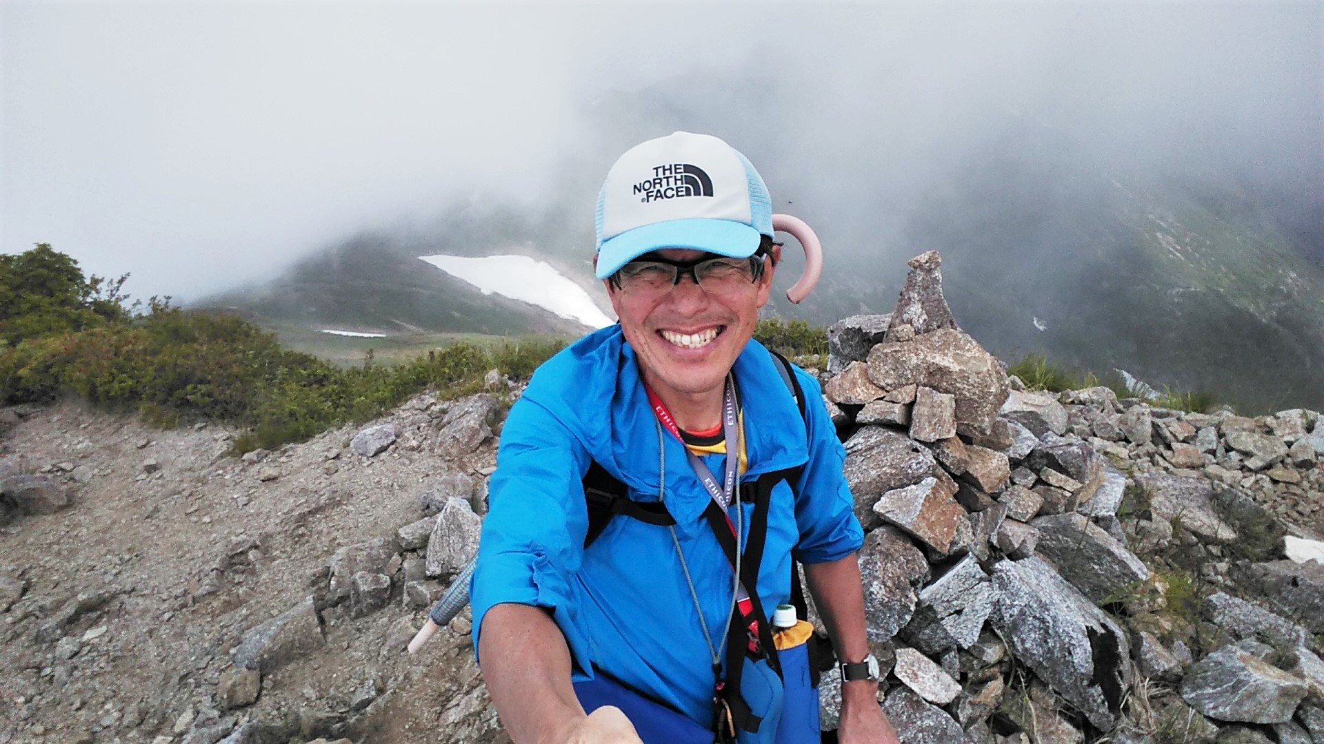 朝日連峰大朝日岳 1本吊り橋を渡ってヒナウスユキソウとヒメサユリに会いに行く シーバス電脳日誌 ロードバイクでサイクリングも