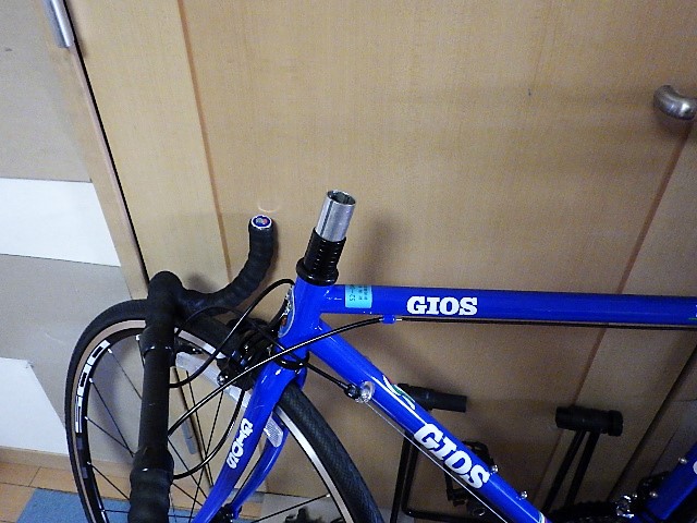 新しいロードバイクGIOSフェニーチェのハンドルステムをひっくり返した