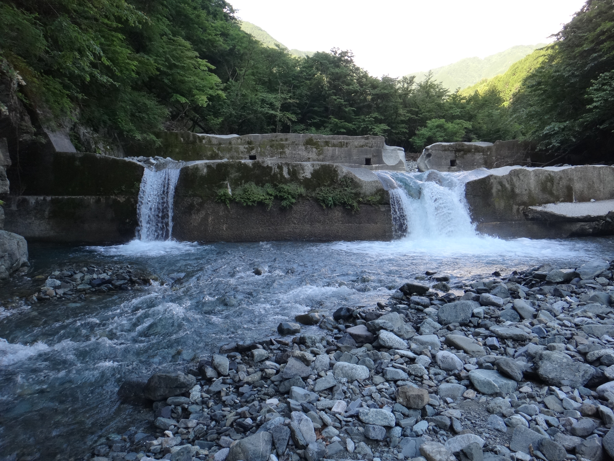 丹沢水系 昨年の渓流で怪我をした話 Salon 氣流 Extreme 美容師 登山 カメラ 渓魚と遊ぶ