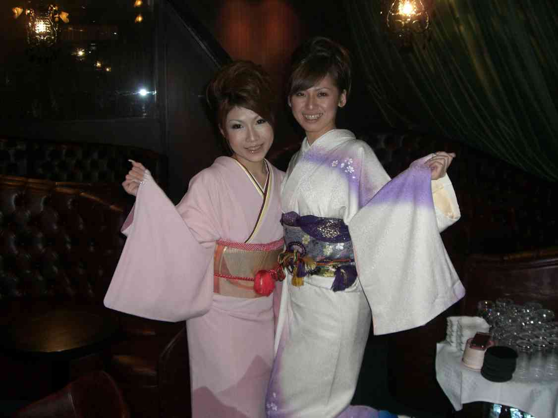 着物デー２日目です ｷｬﾊﾞｸﾗ奮闘記 六本木 Salon De Miyabi