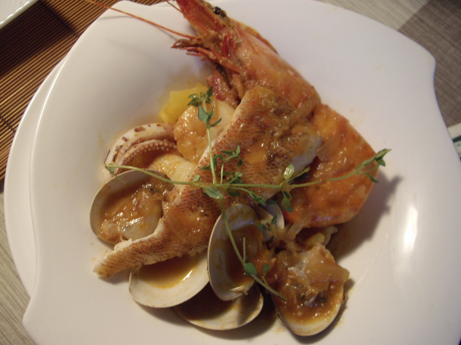 お鍋１つの簡単フレンチ ブイヤベース 基本のお菓子 ダッコワーズ マダムミネルヴァ の美食日記