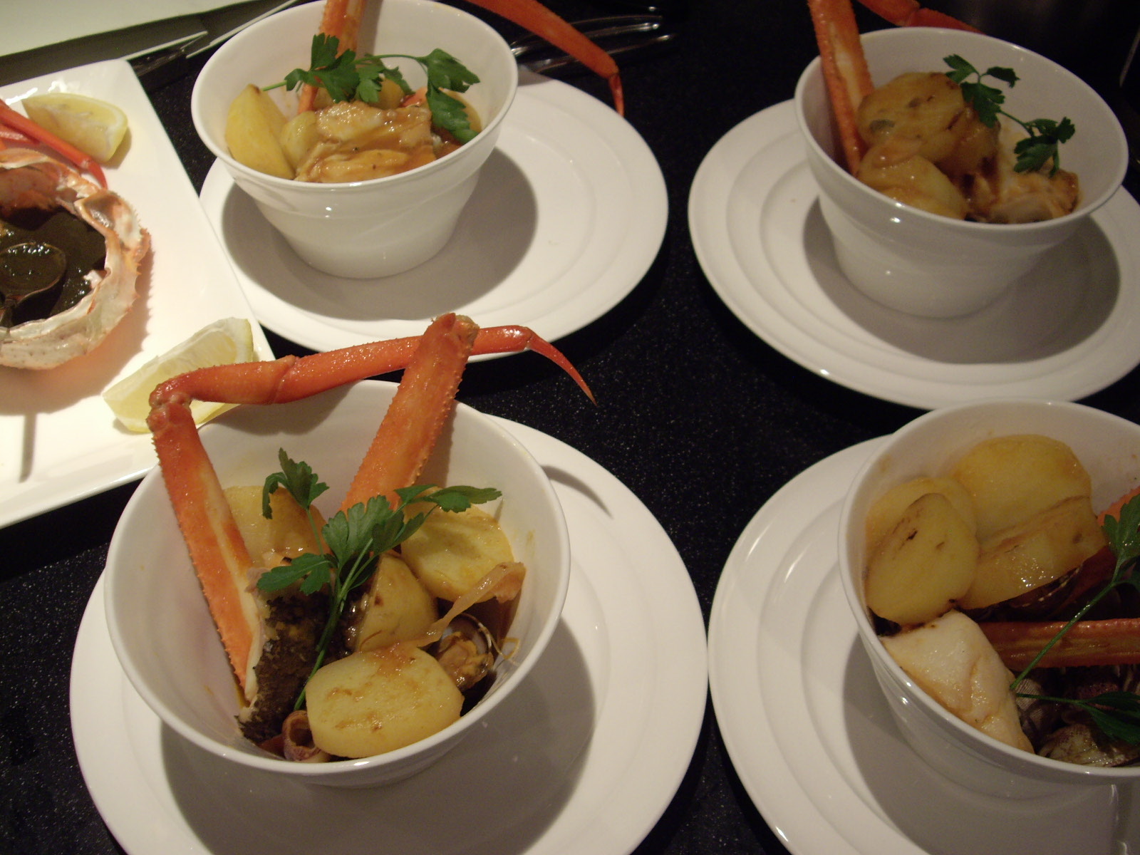 紅ズワイガニのブイヤベース マダムミネルヴァ の美食日記