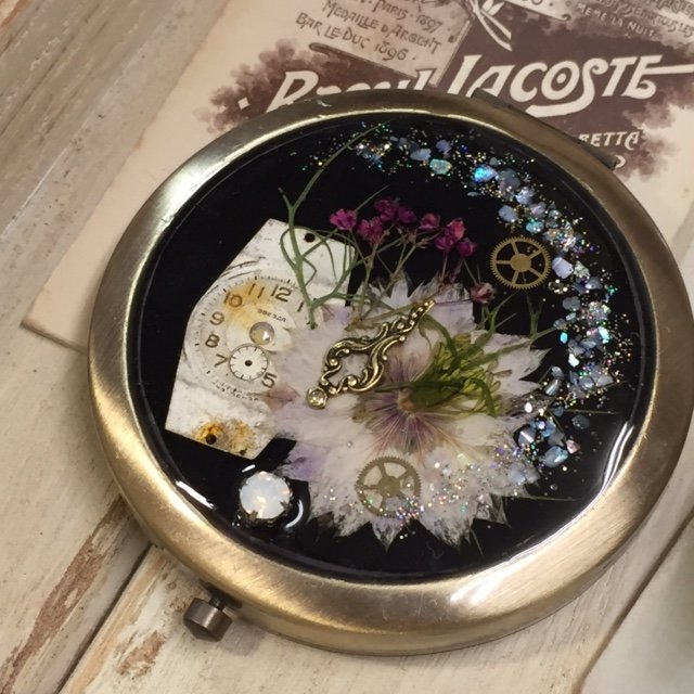 コスモスフラワーハンドメイドレジンヘアゴム88 アンティーク時計文字