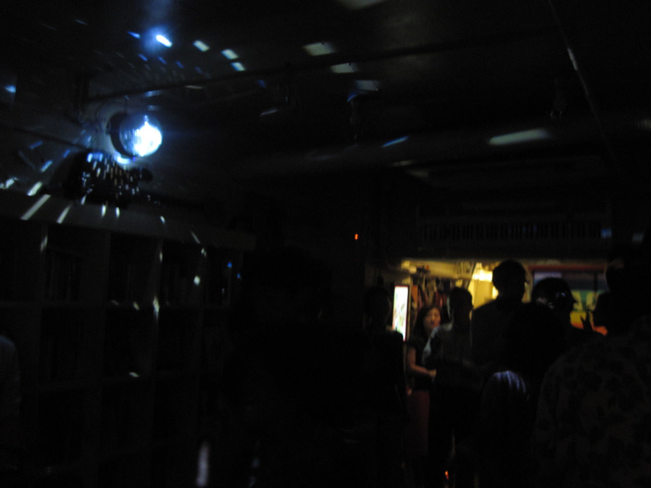 20121012LoveLaughLavanderia ミラーボール