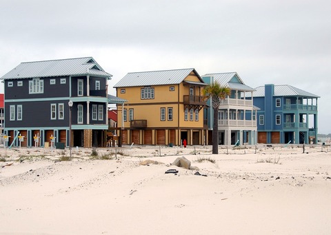 beach-homes-1646621_1280