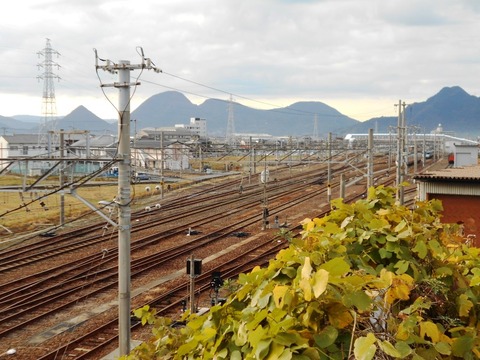 多度津駅跨線橋より