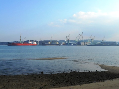 54への道（星の浦海浜公園）