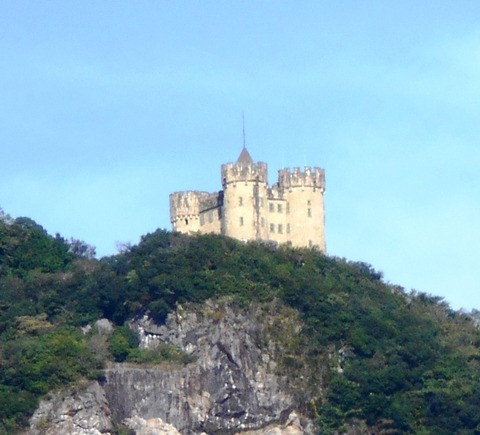 大日寺近くの城