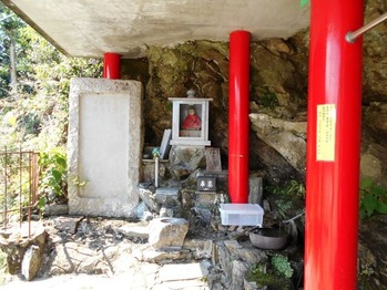 別格２番童学寺湧き水