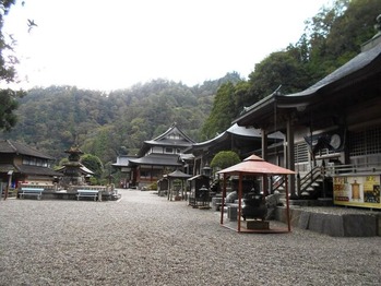 焼山寺境内