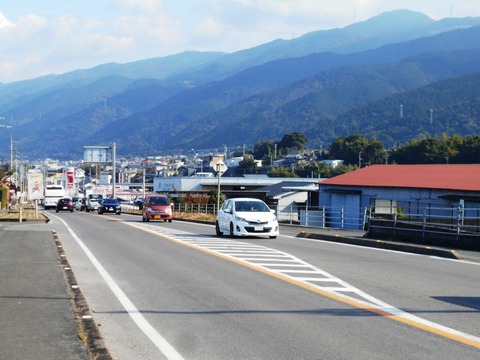 65への道（県道）