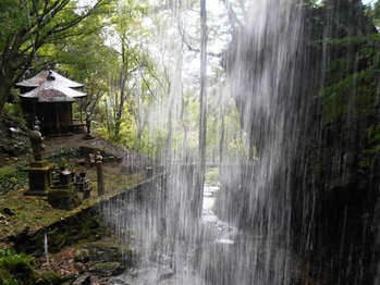 ２０番への道（星の岩屋）