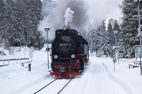 railroad-3943840_1920