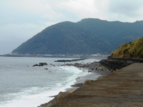 ２４番への道（５５号山と海）