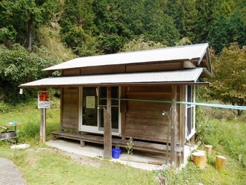 １３番への道（へんろ小屋）