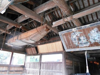 １１番への道（八幡宮神殿）