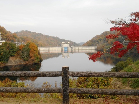 88への道（前山ダム２）