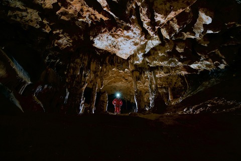 cave-3598435_1920