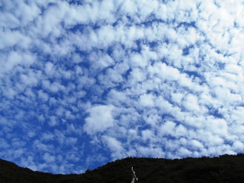 ３９番への道（大月うろこ雲）