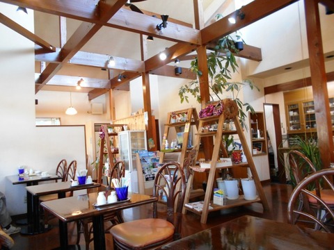 ３９番への道（カフェ２）