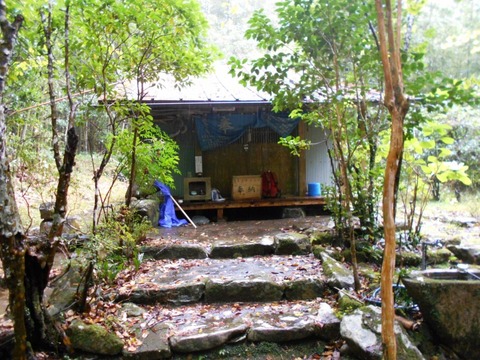 ３８番への道（真念庵）