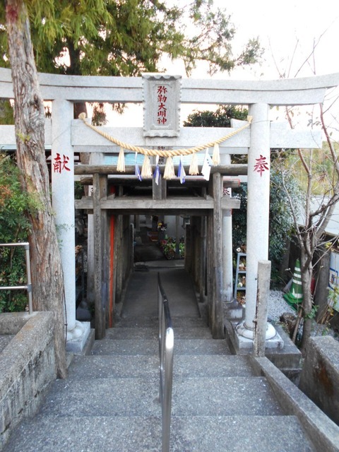 ３５番への道（いびら稲荷１）