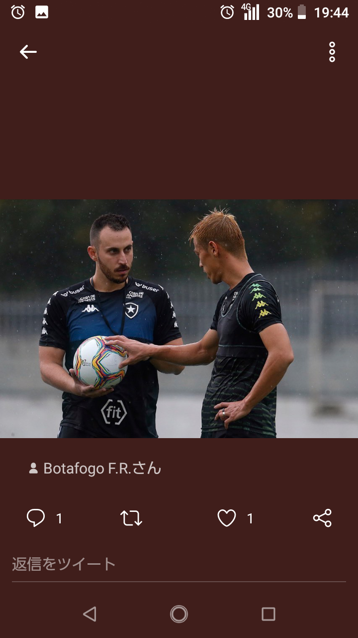 朗報 プロフェッショナル本田圭佑 早くも本田レッスン開始 サッカーまとめんばー