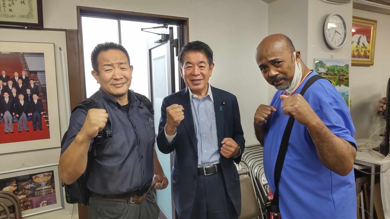 下村博文先生と武道・格闘技の振興についてお話しさせて頂きました。 : 下町の熱血先生奮闘記