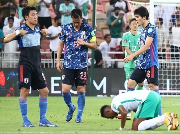 速報 サッカー森保監督 次戦敗戦でクビへ 新監督には長谷川健太ｗｗｗｗｗｗ みゃおーん