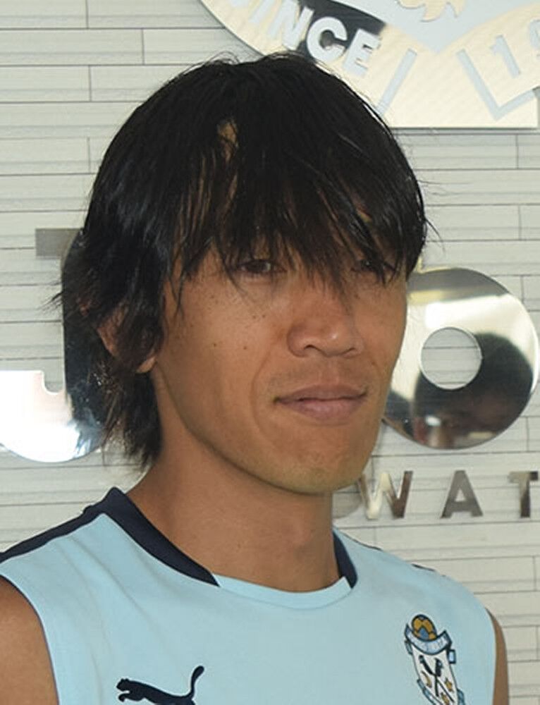 中沢佑二氏 中村俊輔が前髪を切らないワケ だからボールを取れない ファンタジスタの魔法に小籔ビックリ 2chフットボールまとめアンテナ 中沢佑二氏 中村俊輔が前髪を切らないワケ だからボールを取れない ファンタジスタの魔法に小籔ビックリ 2chフットボールまとめアンテナ