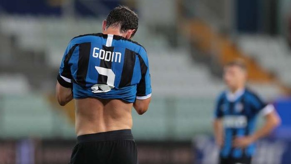 diego-godin-parma-inter-serie-a_1qmhw83xnssbz13fmpb4rta1a2