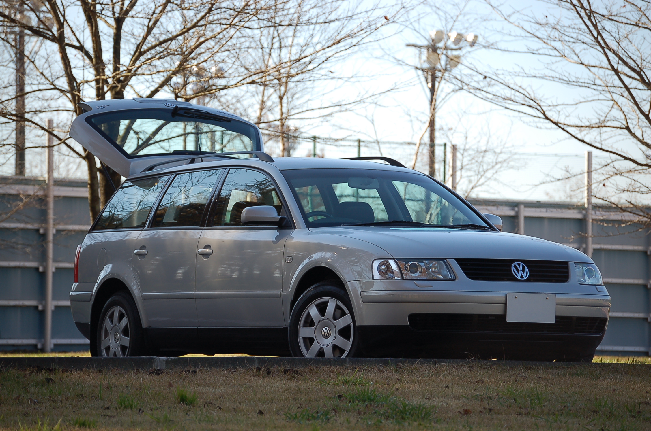 入庫速報 その２ パサートワゴン ｖ６シンクロ 中古車流通研究所 オーナー日記