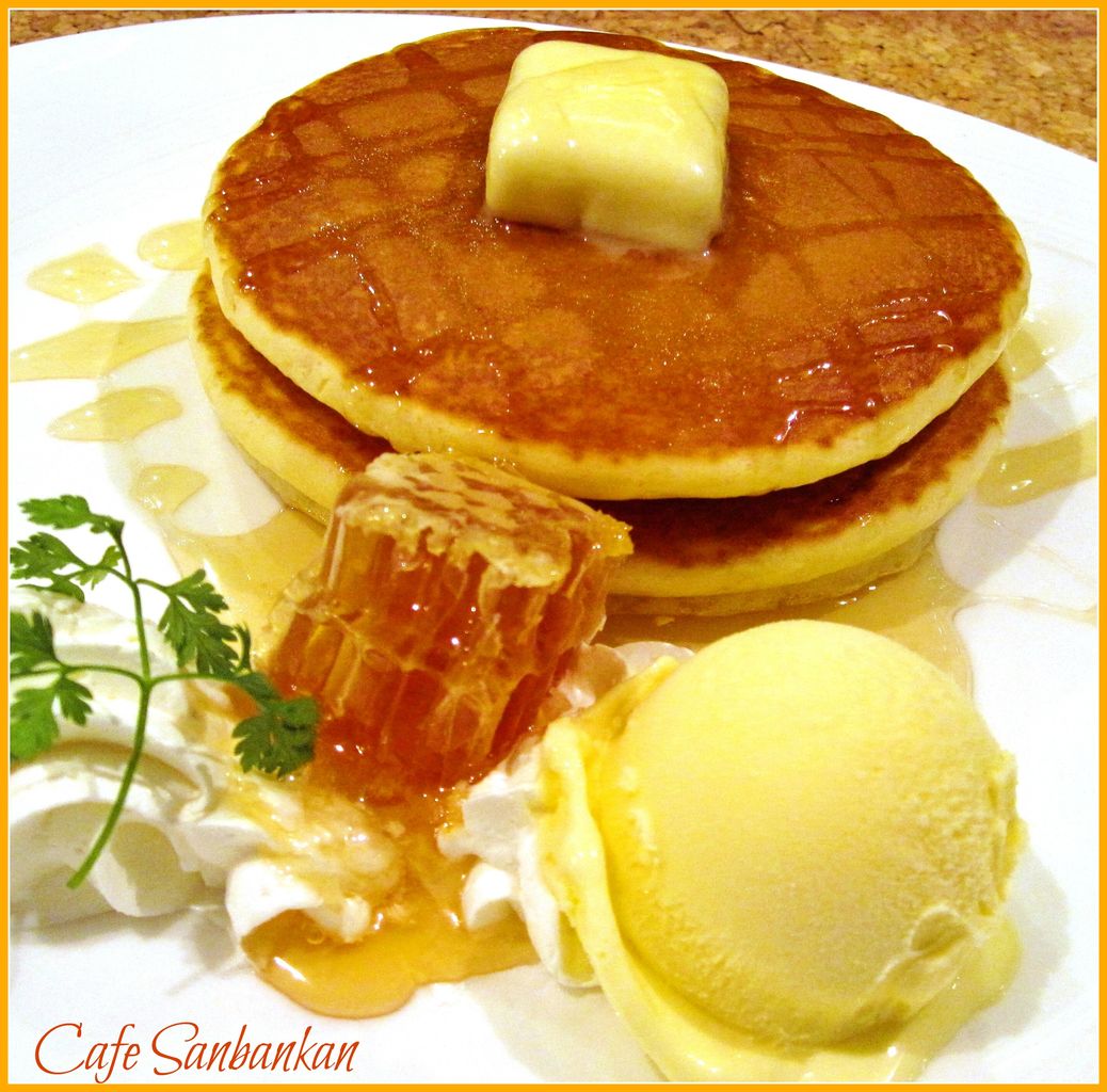 江坂店 秋限定パンケーキ 三番館 Cafe Sanbankan のブログ