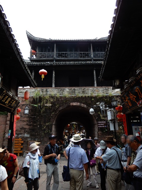 東門