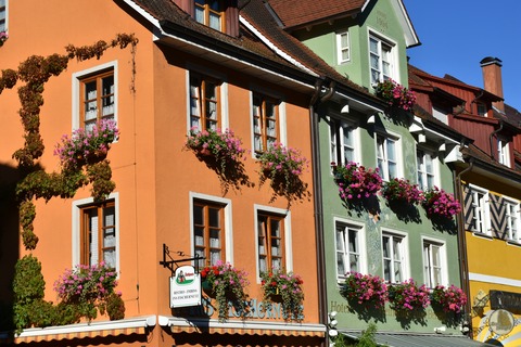 apartment-architecture-balcony-164179