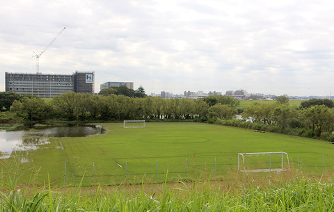 １３−サッカー場