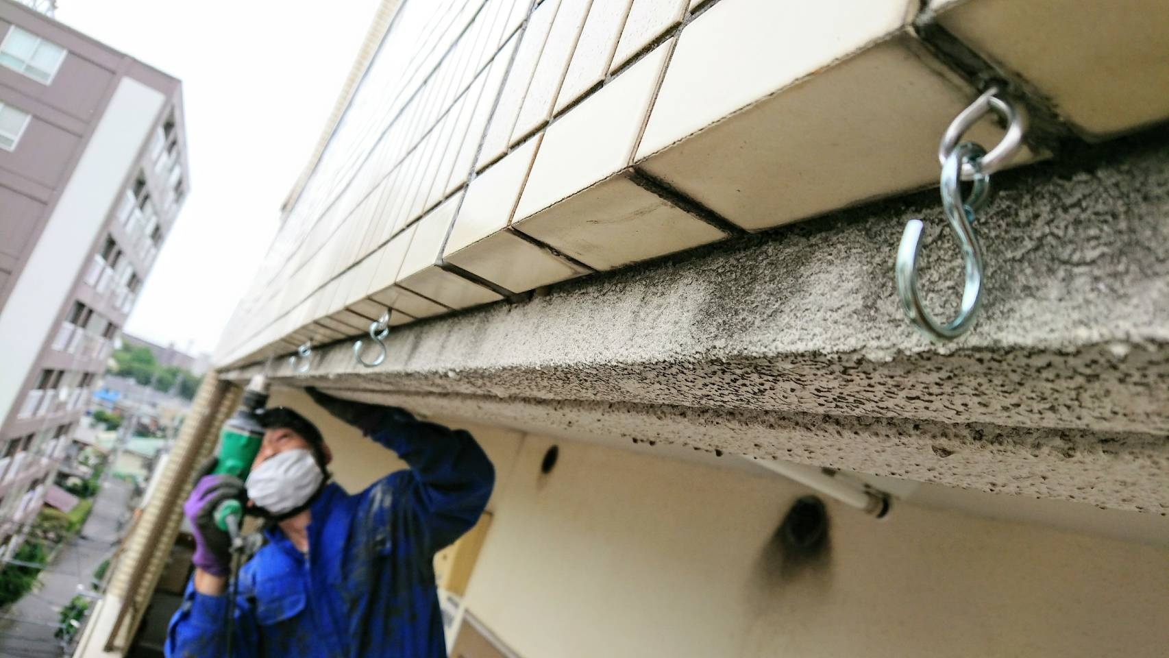 取り外しが容易な防鳥ネット : リメマネ vs ペストくん 取り外しが容易な防鳥ネット : リメマネ vs ペストくん