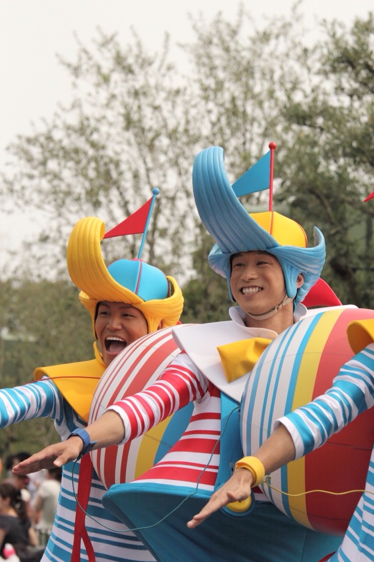 Tdl 14 ハピネス イズ ヒア 黄金 おにいさん編 白い仔猫と赤いりぼん