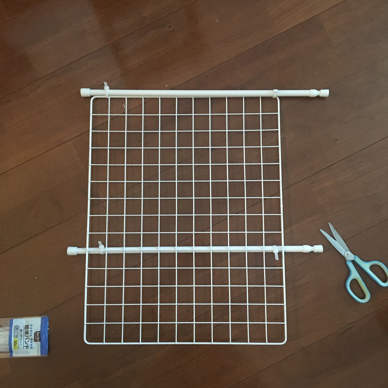 100均で即席ゴミ箱置き場を作りました Sansankikiのマイホームdiy 100均で即席ゴミ箱置き場を作りました Sansankikiのマイホームdiy