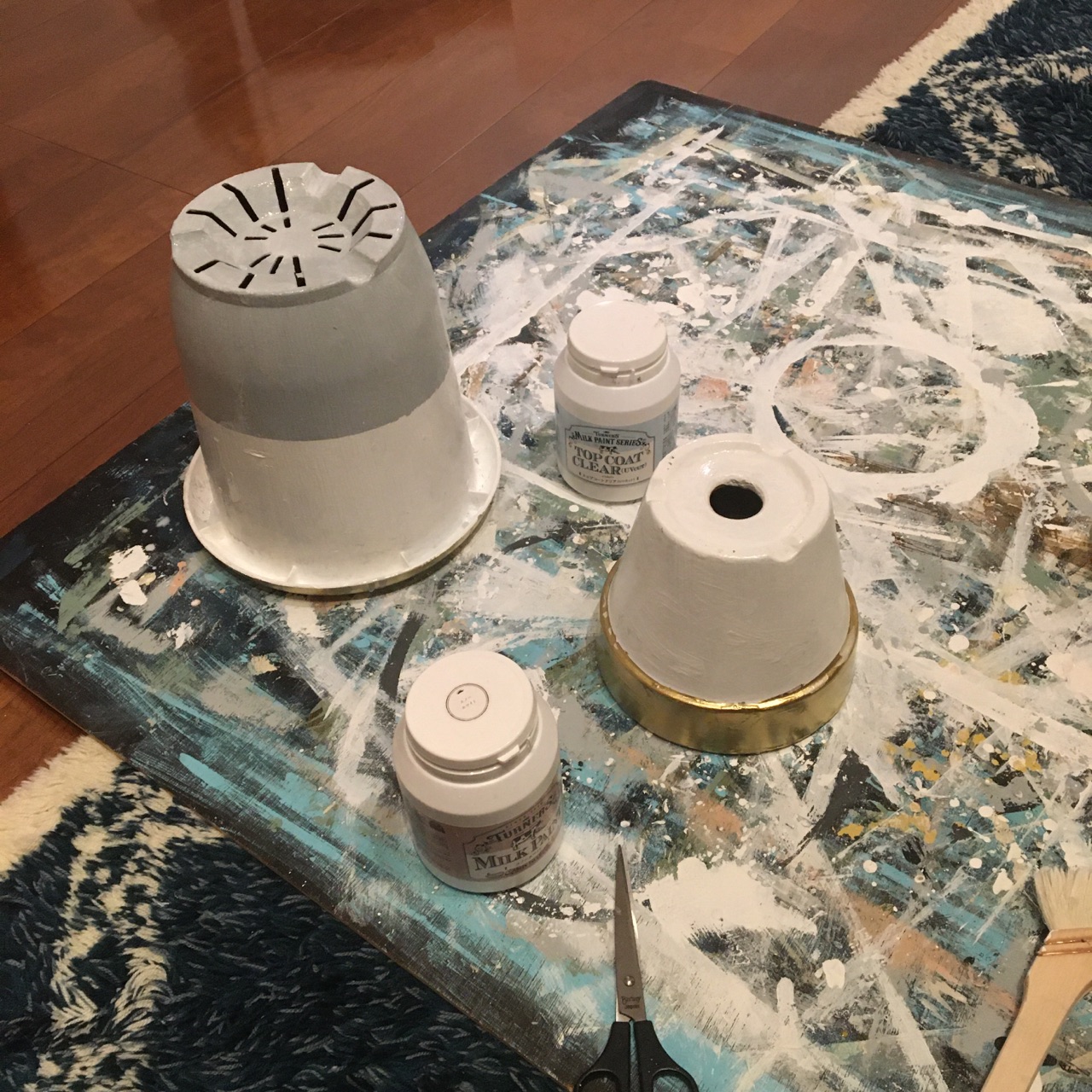 ダイソーのゴールドスプレーを使ってリメ鉢を作りました Sansankikiのマイホームdiy