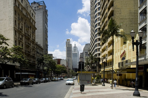 sao-joao-avenue-1224923-639x424