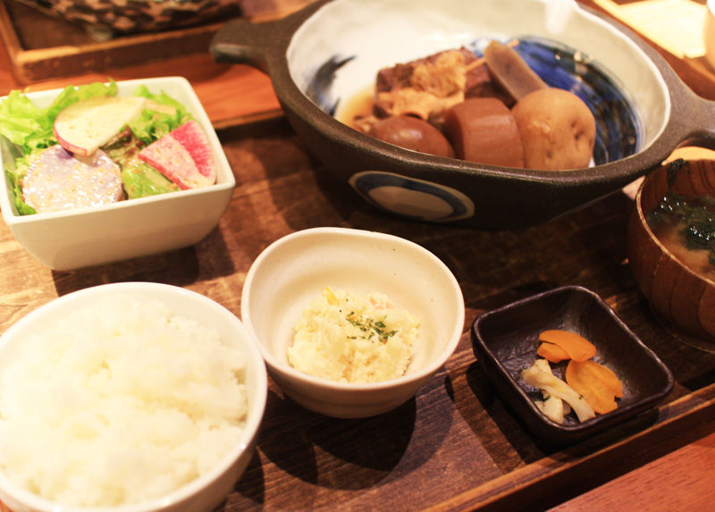 青空食堂 久米店 なんと 土佐あかうしのスジ肉おでん 讃岐おでん捜査記録 さぬきうどん屋