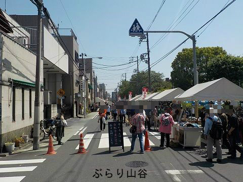 玉姫稲荷神社で靴市