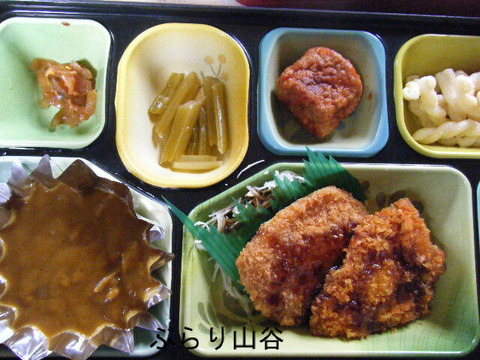 給食弁当がおいしい