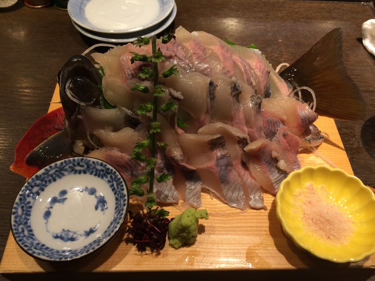 骨まで味わうイワナ 小川の魚 八王子 珍食ブログ