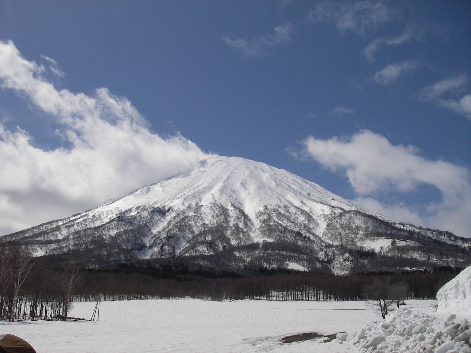 15年4月19日 日 羊蹄山京極コース往復 三浦央晴 単独 札幌ピオレ山の会 15年4月19日 日 羊蹄山京極コース往復 三浦央晴 単独 札幌ピオレ山の会