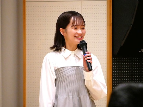 1900281